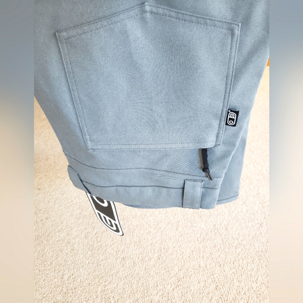 NEVER WORN NWT Men's Snowboarding Pants